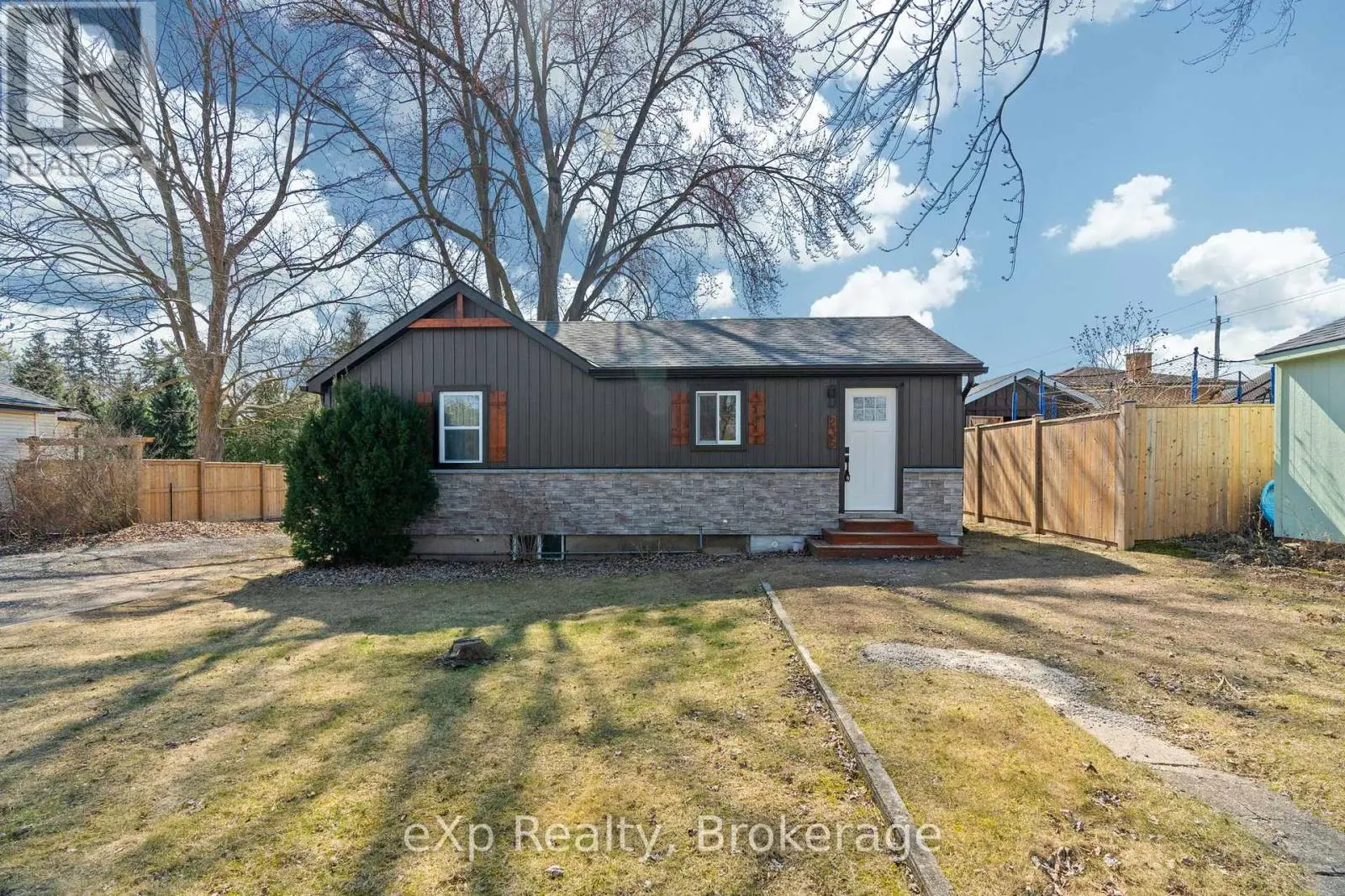 236 Sydenham Street, Strathroy-Caradoc (NW)